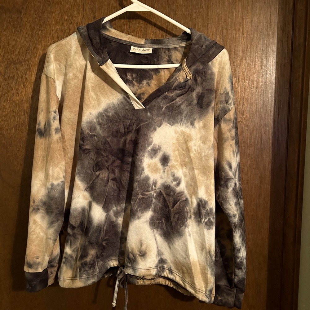 78 & Sunny hoodie with drawstring waist